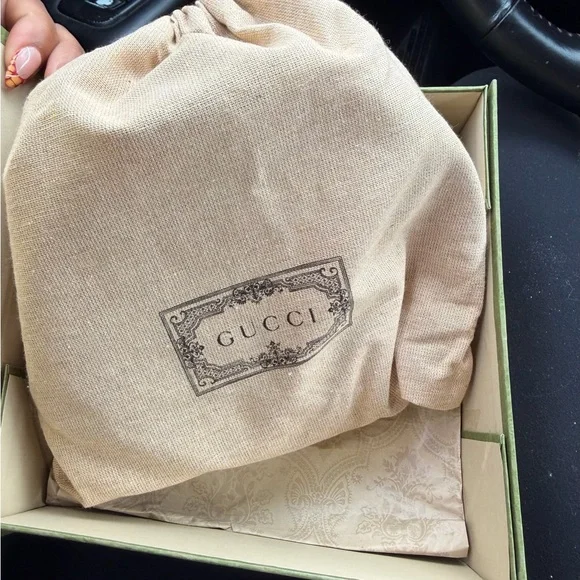 Gucci GG Marmont Belt Black Leather Gold Buckle – Worn Once w/ Box & Dust Bag - Picture 3 of 4